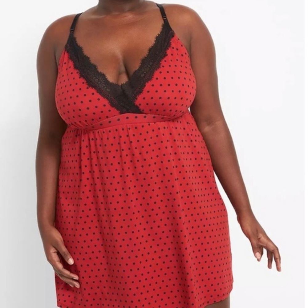 Brand New with tags Cacique lace trim Chemise. Size 18-20 and 22-24
